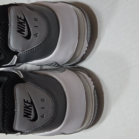 Nike Air Max Excee FN7304-001 Black/Cool Grey/Wolf Grey/White - Picture 4 of 6